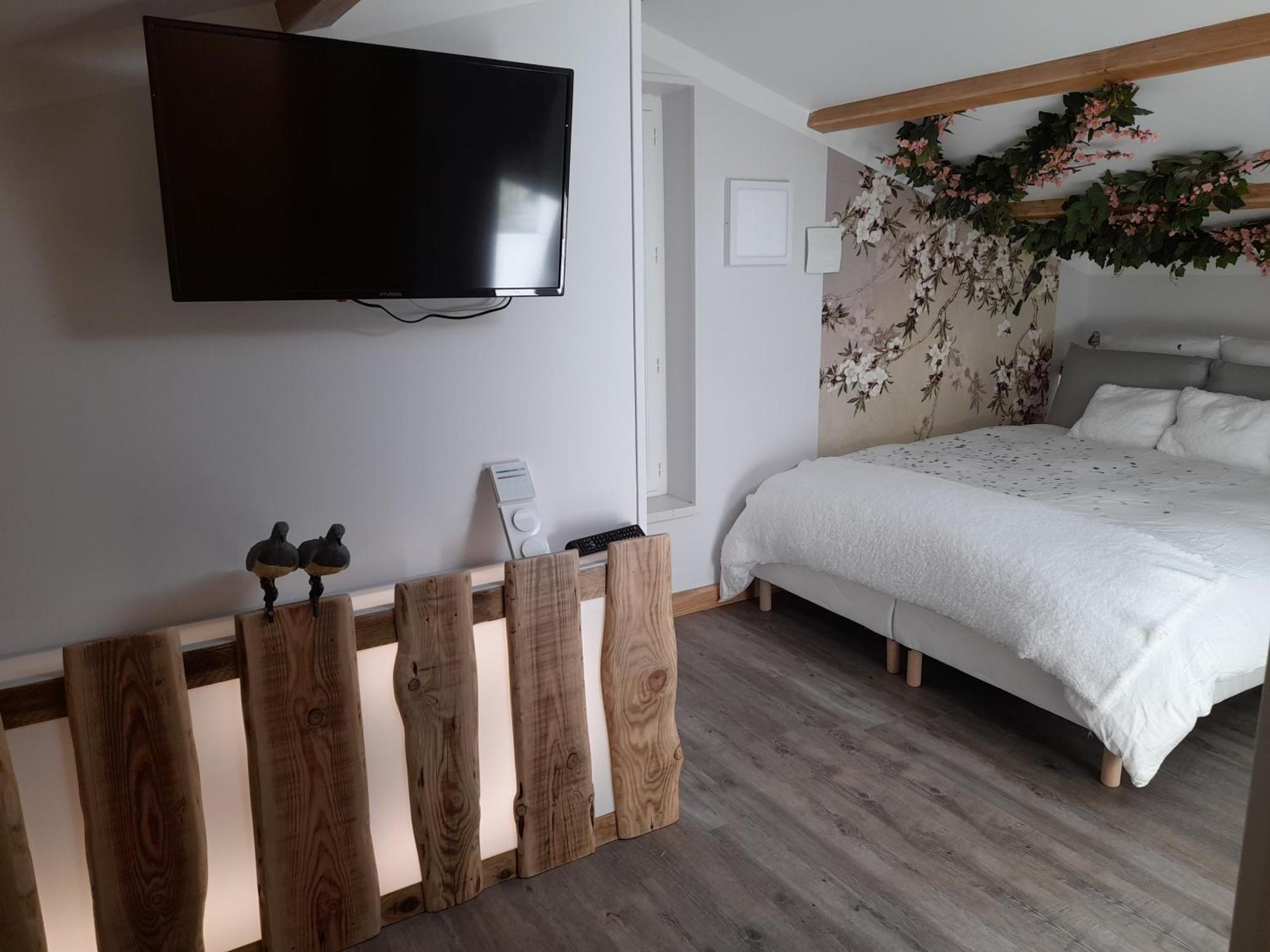 La Maison Du Bonheur, Borne De Recharge Ve Saint-Bernard  Екстериор снимка