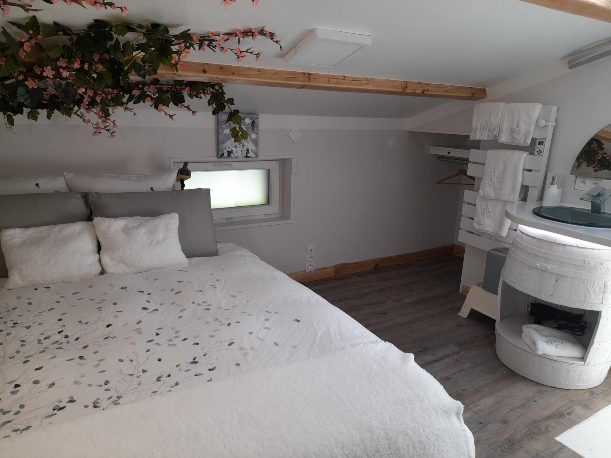 La Maison Du Bonheur, Borne De Recharge Ve Saint-Bernard  Екстериор снимка